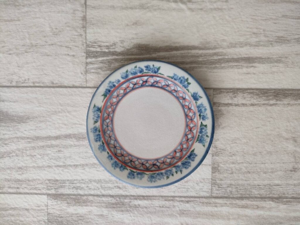 Asuka_ceramics 陶器　自然と草花の紋様　ハンドメイド作品　手描きの紋様　絵付け　世界にひとつだけの器